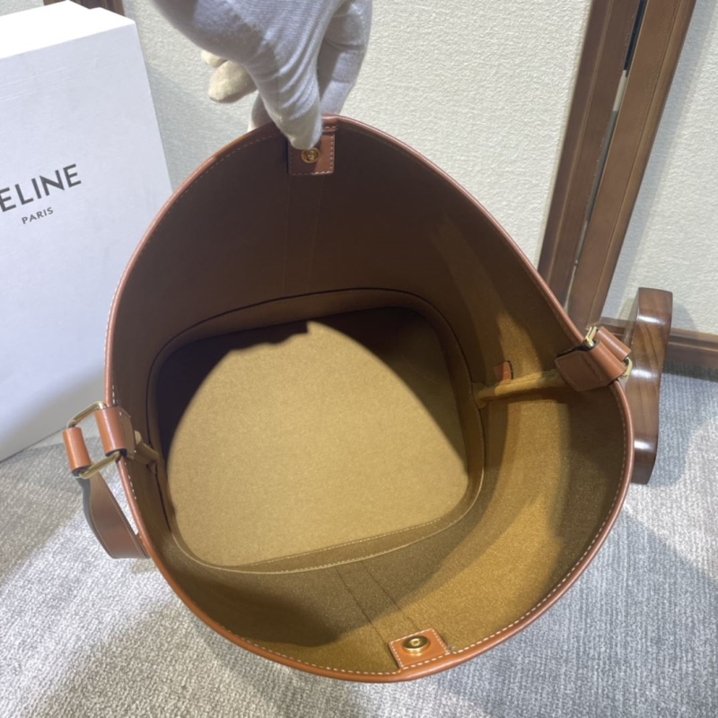 Ce1i*e bucket bags